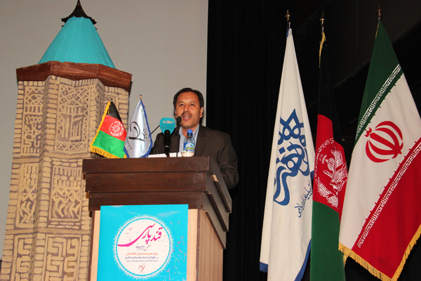 Photo of دبیر هفتمین جشن‌واره «قند پارسی»: كاش به جای فرهنگ سیاسی، سیاست فرهنگی داشتیم