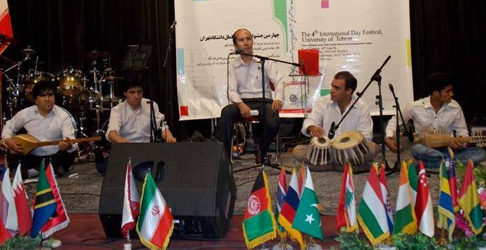 Photo of حضور عارف جعفری و هنرمندان افغانستان در چهارمین جشن‌واره روز بین‌الملل دانشگاه تهران